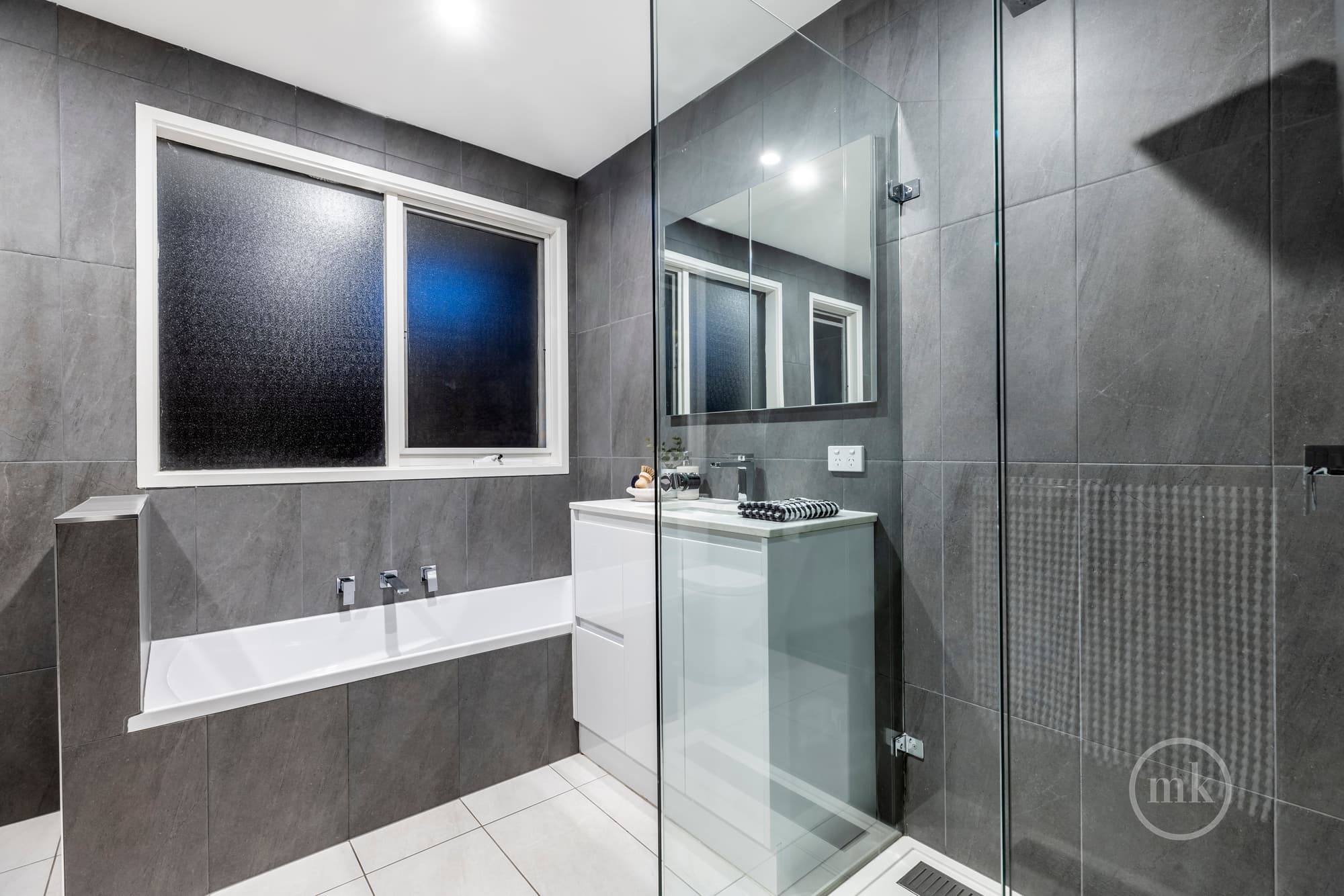 16 Collendina Crescent, Greensborough, Greensborough - Thumbnail 8