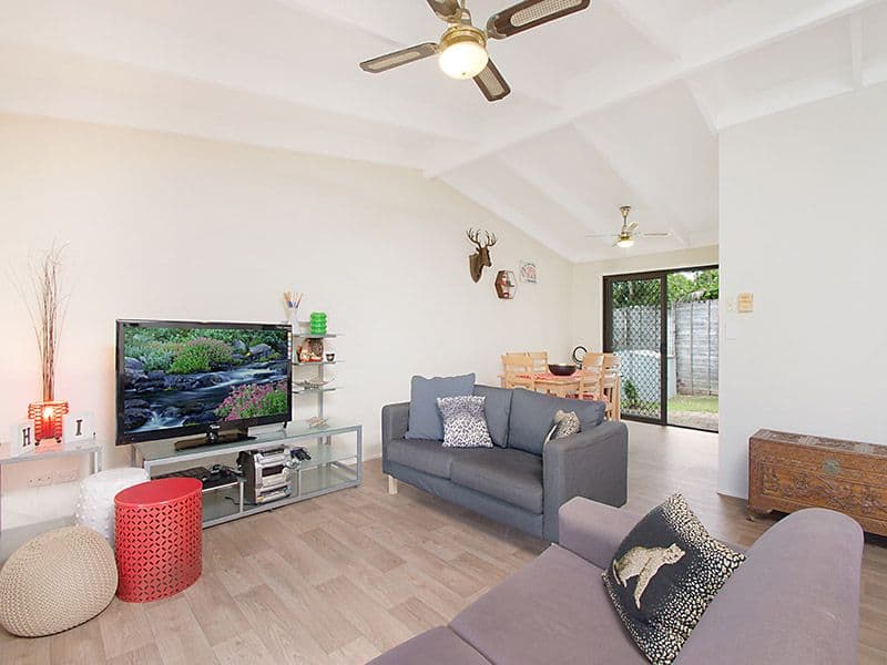 32 Elkhorn Street, KULUIN QLD 4558, Kuluin - Thumbnail 2