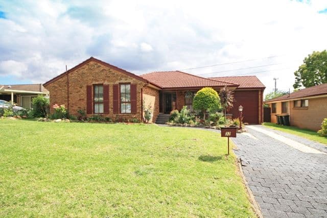 32 Fergusson Street, GLENFIELD NSW 2167, Glenfield - Image 1