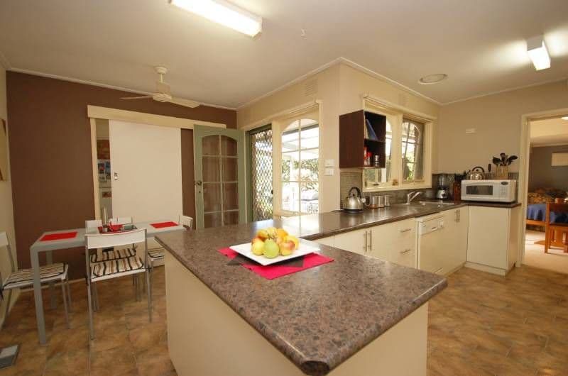 11 Seymour Street, SEVILLE VIC 3139, Seville - Thumbnail 4