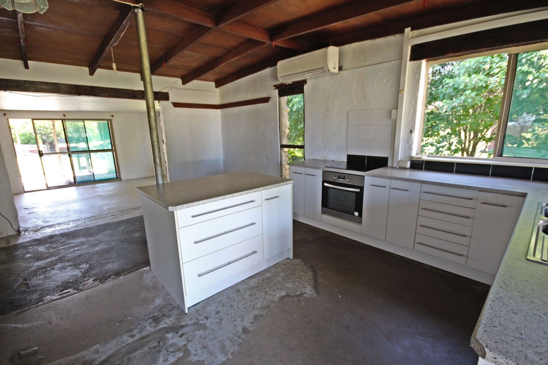 22 Maralyn Avenue, Grasstree Beach QLD 4740, Grasstree Beach - Thumbnail 2