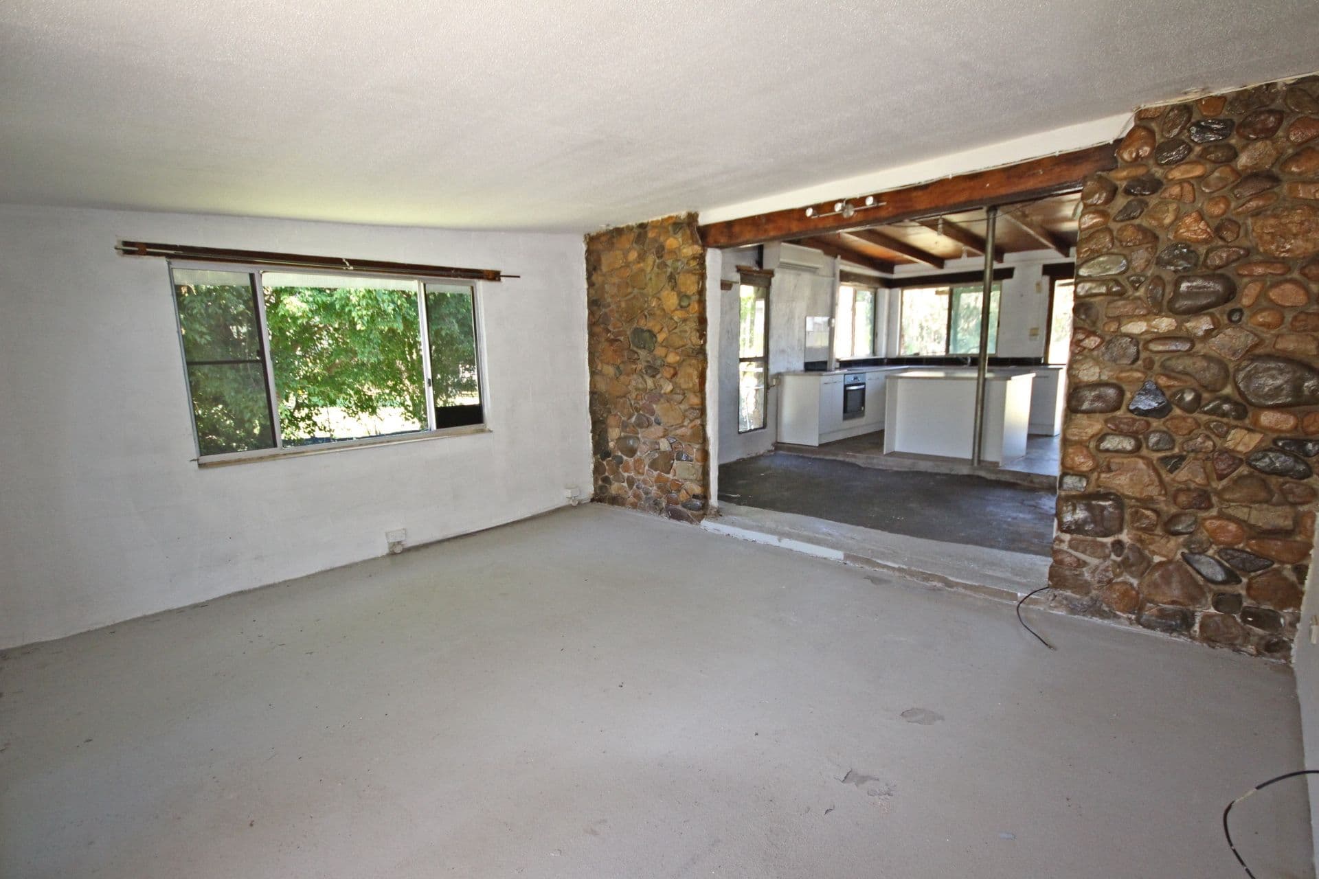 22 Maralyn Avenue, Grasstree Beach QLD 4740, Grasstree Beach - Thumbnail 4