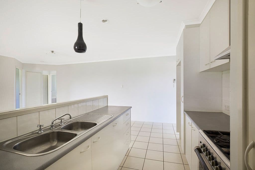 22 Pillar Street, Middle Ridge QLD 4350, Middle Ridge - Thumbnail 3