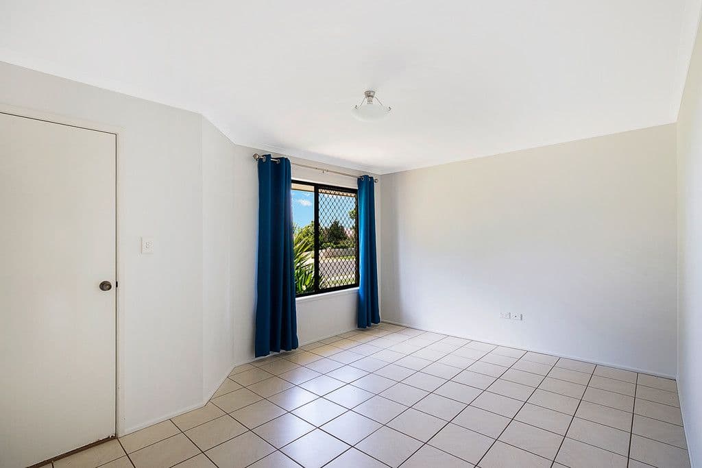 22 Pillar Street, Middle Ridge QLD 4350, Middle Ridge - Thumbnail 4