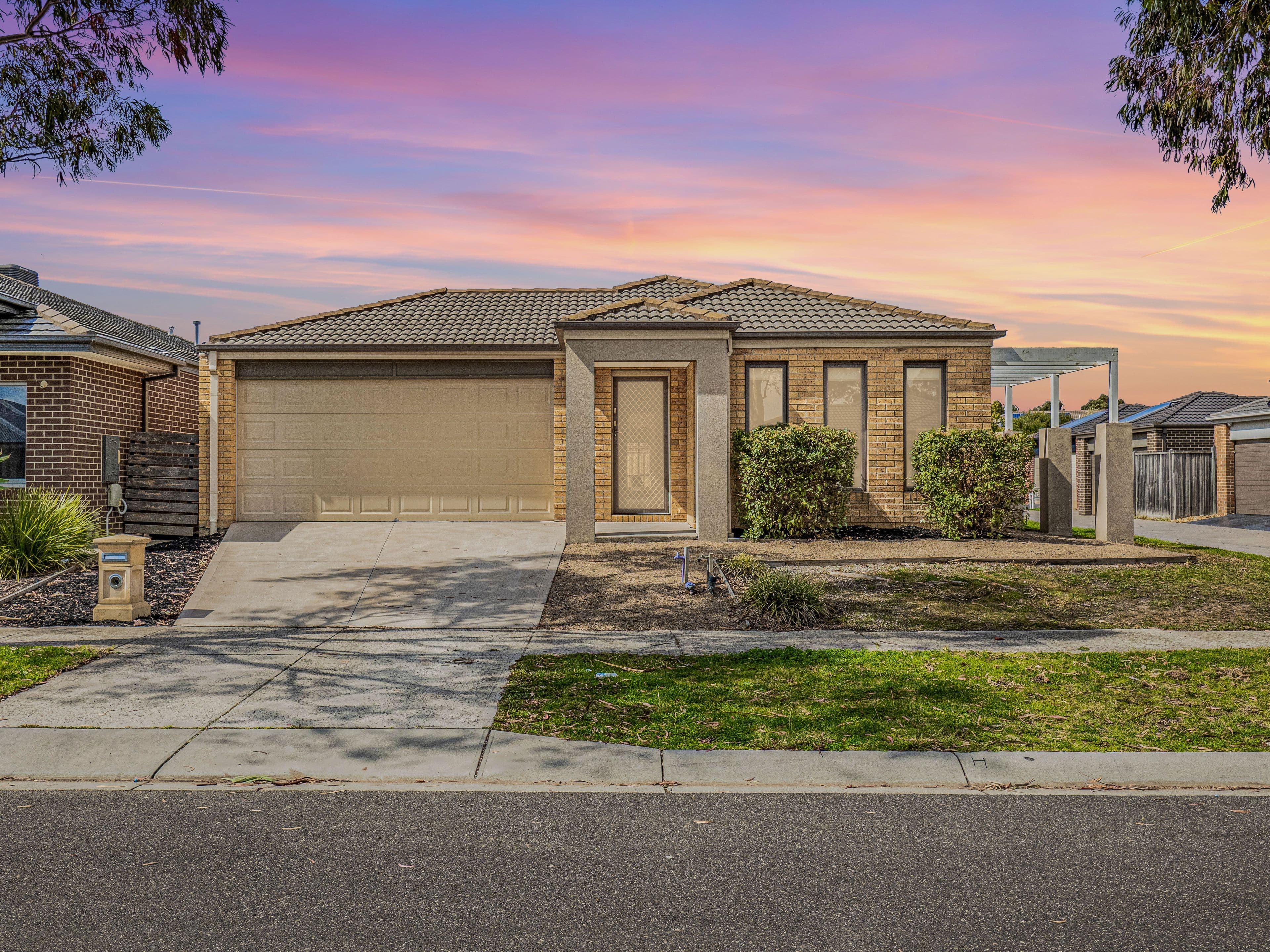 4 Brocker Street, Clyde North VIC 3978, Clyde North - Thumbnail 4