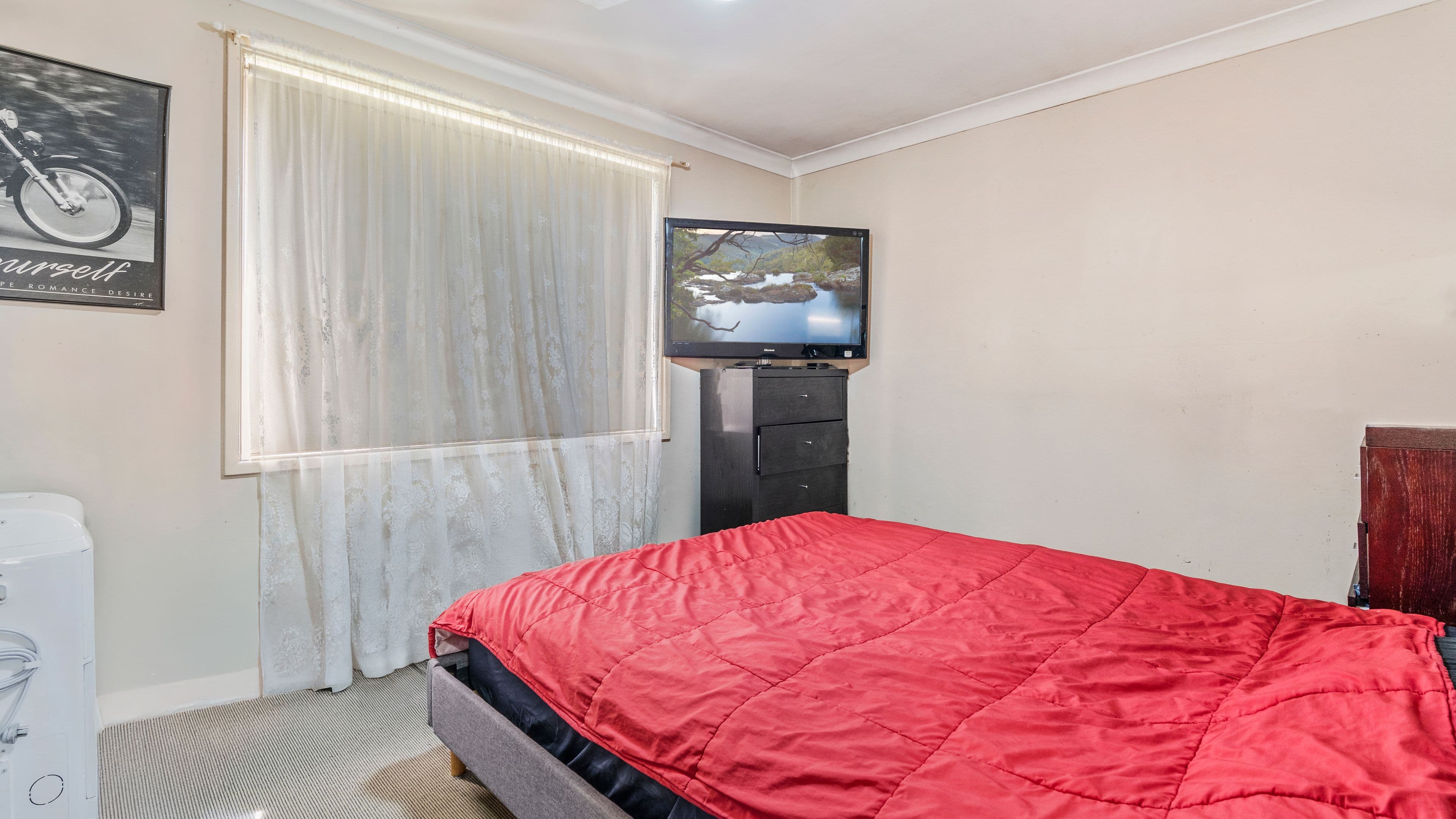 13 Knotwood Avenue, Macquarie Fields NSW 2564, Macquarie Fields - Thumbnail 4