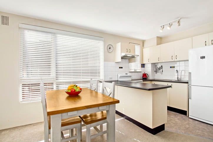 4 Elizabeth Parade, LANE COVE NSW 2066, Lane Cove - Thumbnail 2