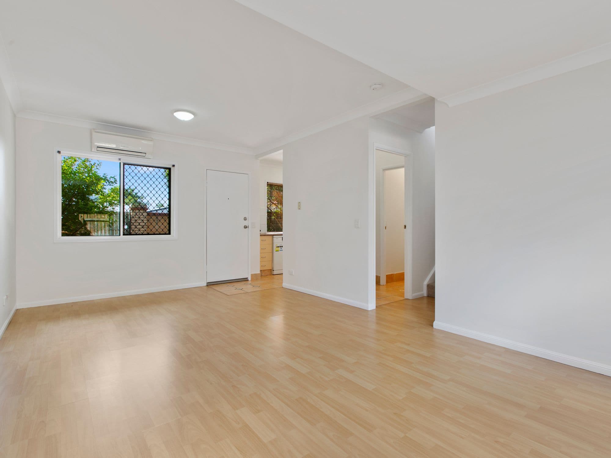 180 Seville Road, Holland Park QLD 4121, Holland Park - Thumbnail 3