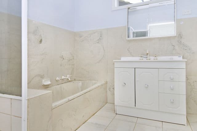 12 Suffolk Street, Reservoir VIC 3073, Reservoir - Thumbnail 8