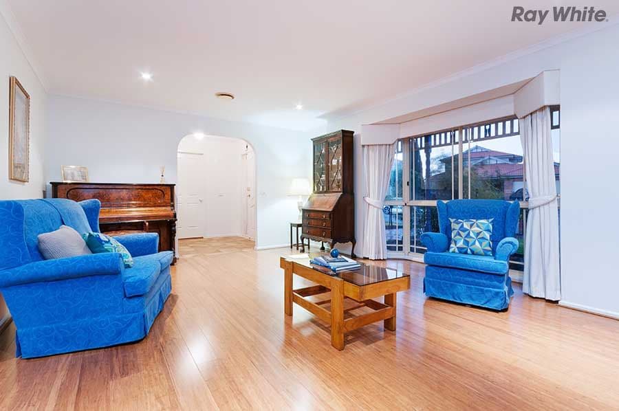 3 Pembroke Close, Taylors Lakes VIC 3038, Taylors Lakes - Thumbnail 2