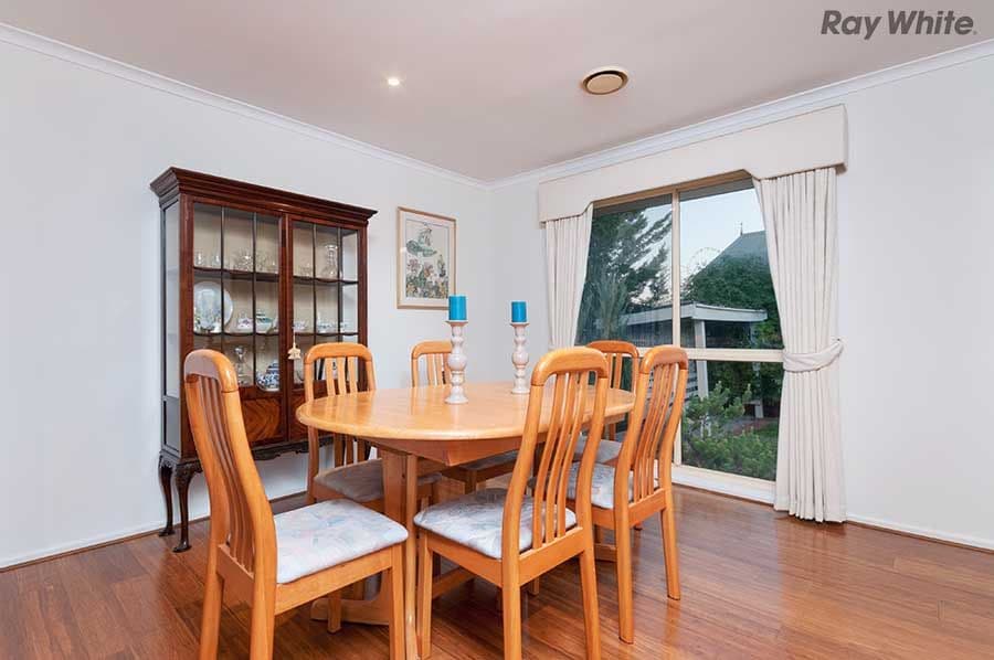 3 Pembroke Close, Taylors Lakes VIC 3038, Taylors Lakes - Thumbnail 3