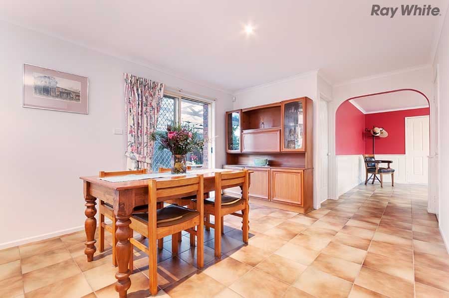 3 Pembroke Close, Taylors Lakes VIC 3038, Taylors Lakes - Thumbnail 5