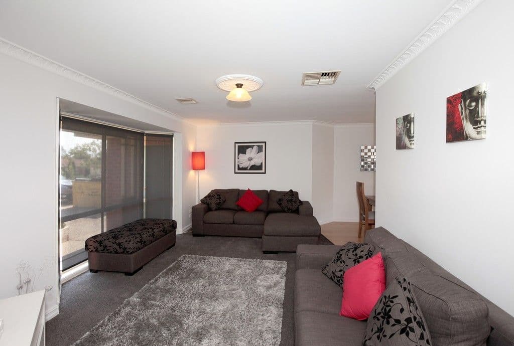 6 Otama Street, Glenfield Park - Thumbnail 2