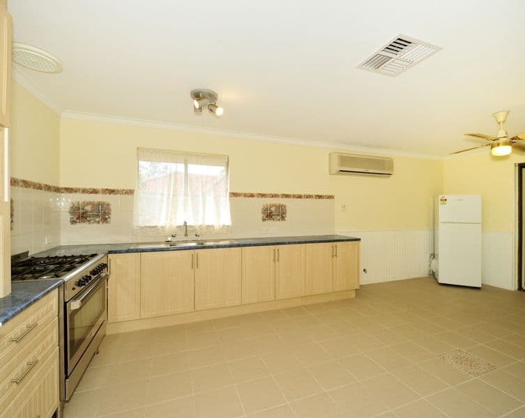 22 Jindarra Close, Cooloongup WA 6168, Cooloongup - Thumbnail 3