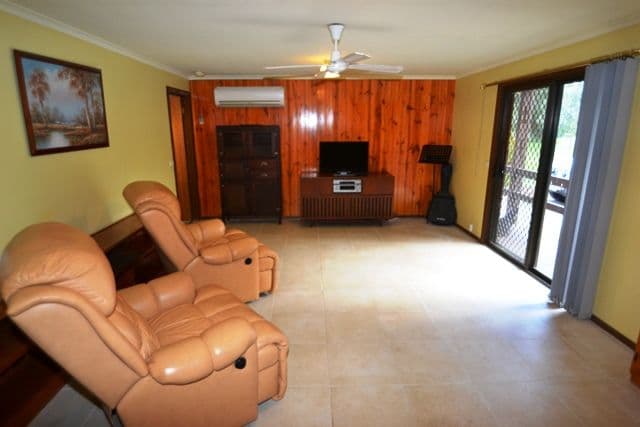 21 Anderson Street, Avenel VIC 3664, Avenel - Thumbnail 5
