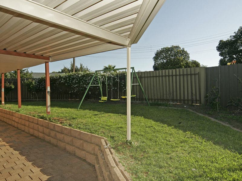 2 Leonard Crescent, Morphett Vale - Thumbnail 3