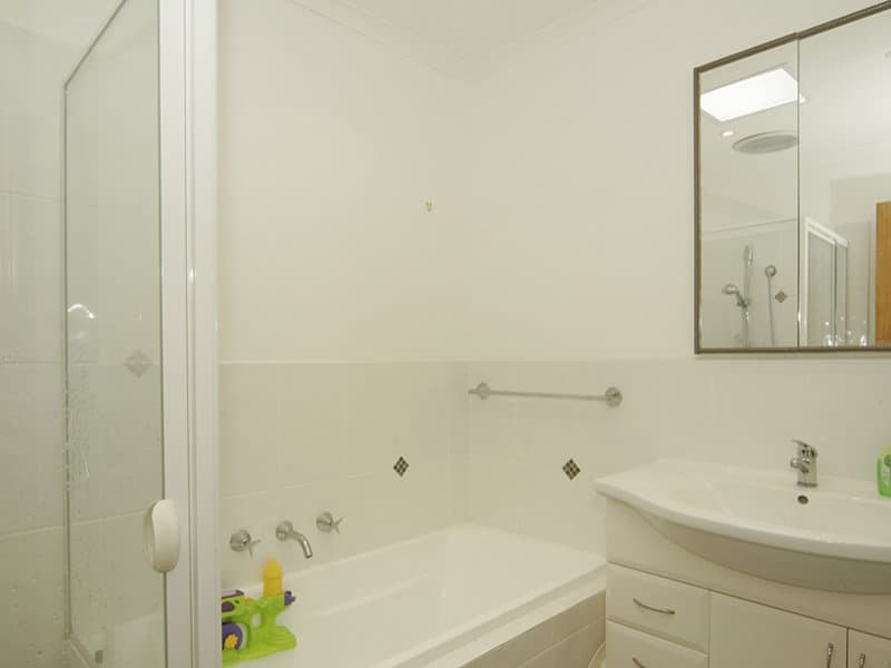 2 Leonard Crescent, Morphett Vale - Thumbnail 4
