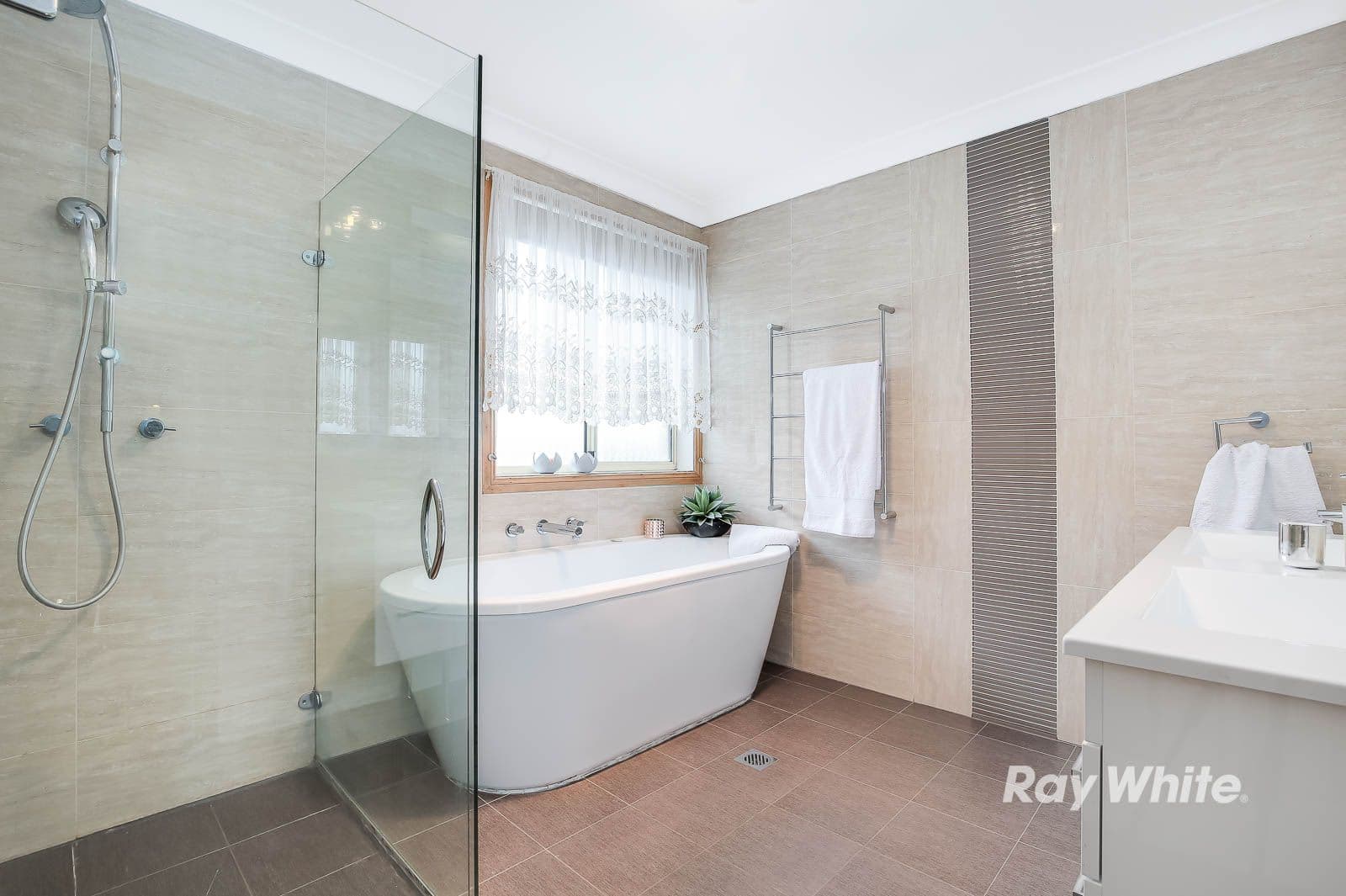 15 Cobblers Close, Kellyville - Thumbnail 8