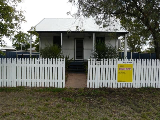 19  Major Street, ROMA QLD 4455, Roma - Image 1