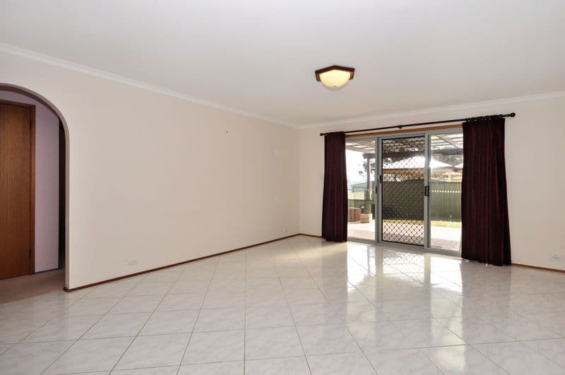 90 Oakridge Road, ABERFOYLE PARK SA 5159, Aberfoyle Park - Thumbnail 7