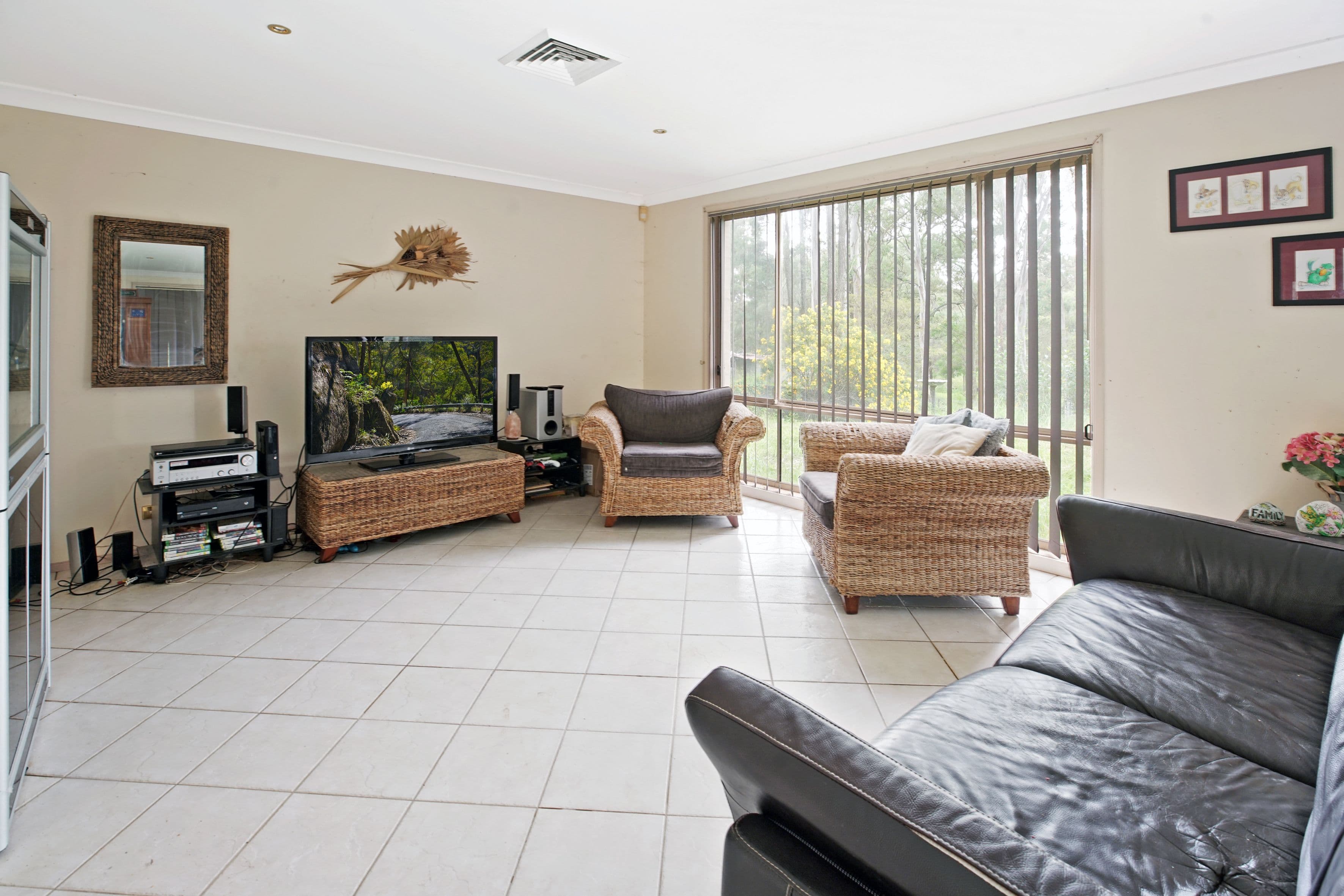 2390 Silverdale Road, Silverdale NSW 2752, Silverdale - Thumbnail 2
