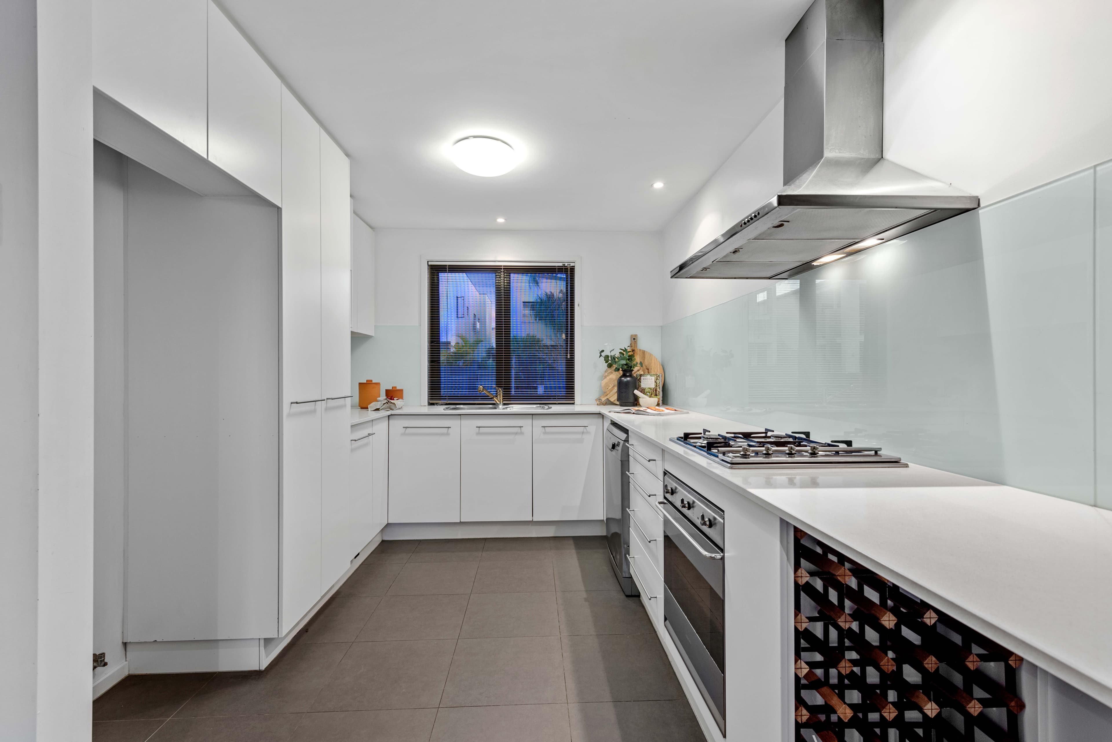 8 Reach Place, Bulimba QLD 4171, Bulimba - Thumbnail 5