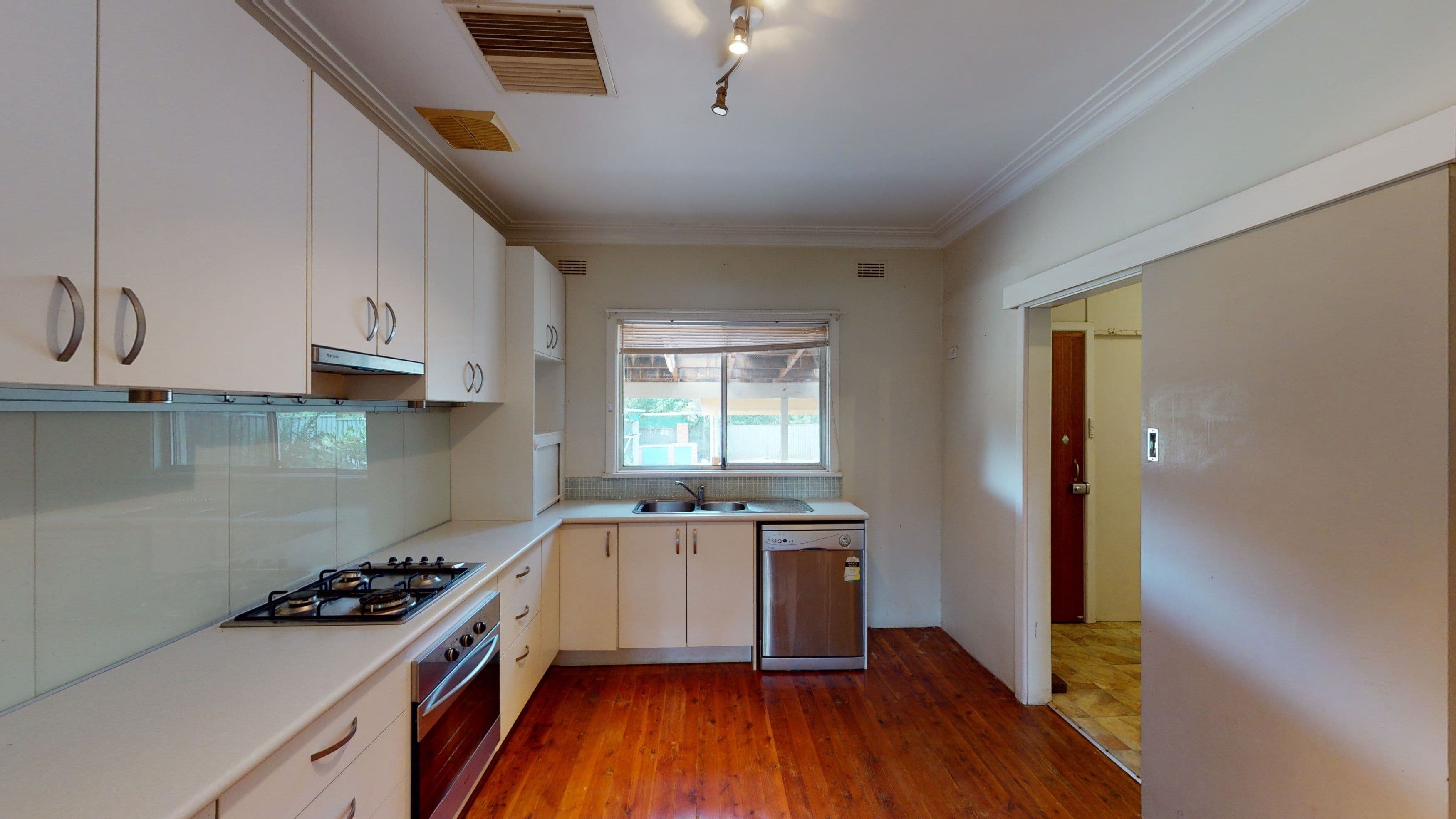 52 Banksia Crescent, Dubbo NSW 2830, Dubbo - Thumbnail 4