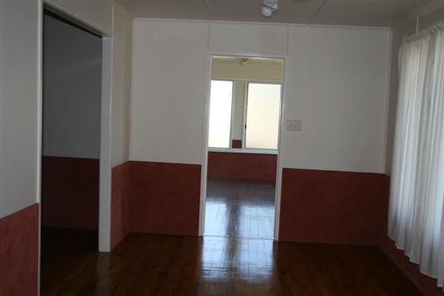 3 Lovell Street, ROMA QLD 4455, Roma - Thumbnail 5