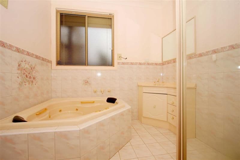 10 Charles Court, SYDENHAM VIC 3037, Sydenham - Thumbnail 8