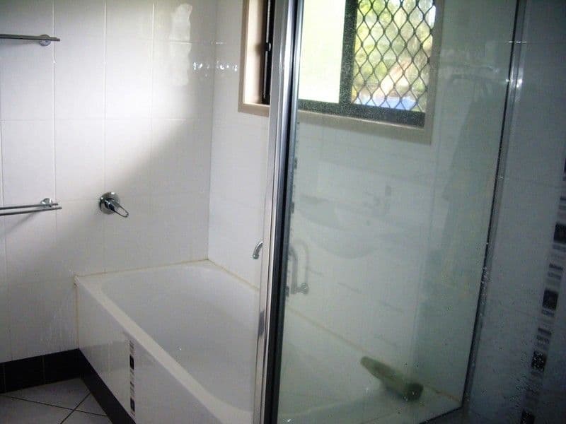 96 Avenell Street, AVENELL HEIGHTS QLD 4670, Avenell Heights - Thumbnail 4
