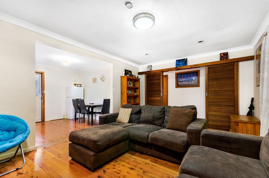 73 Devonshire Crescent, Oak Flats NSW 2529, Oak Flats - Thumbnail 2