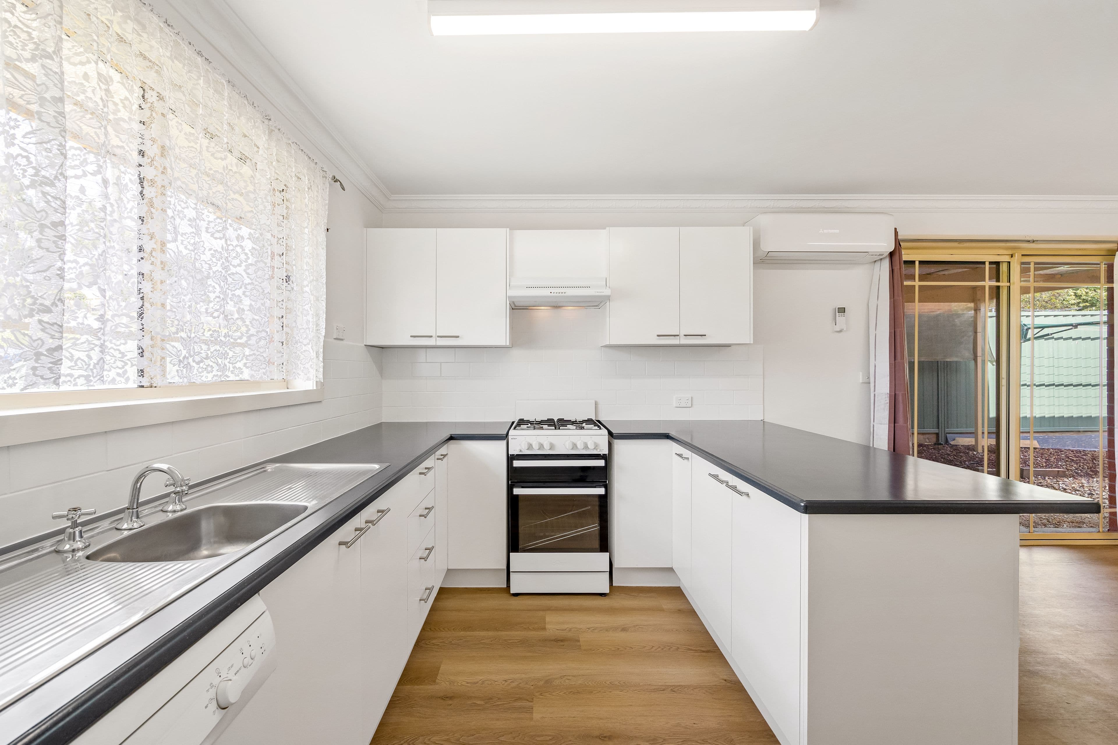 319 Elsworth Street West, Mount Pleasant VIC 3350, Mount Pleasant - Thumbnail 2