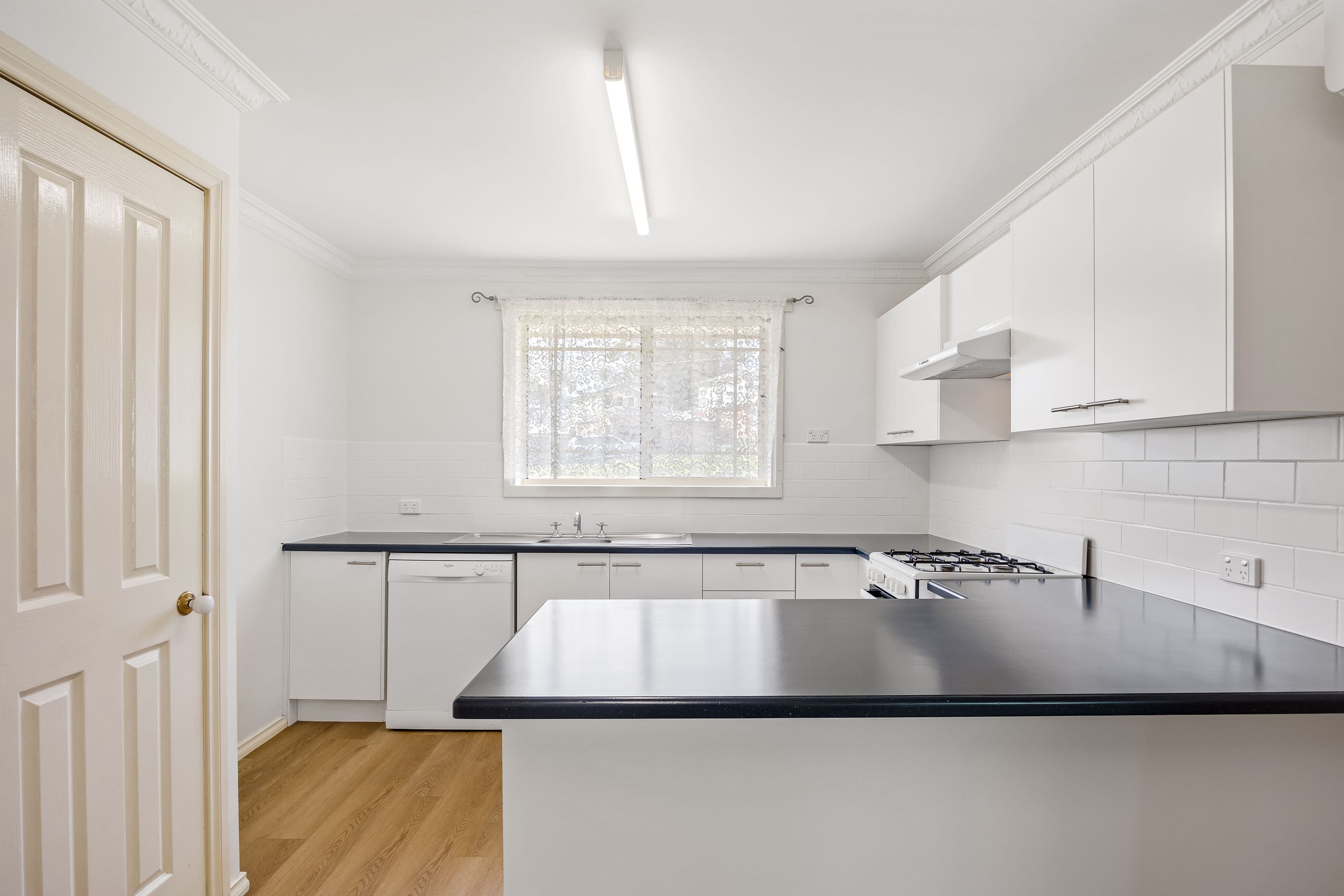 319 Elsworth Street West, Mount Pleasant VIC 3350, Mount Pleasant - Thumbnail 3