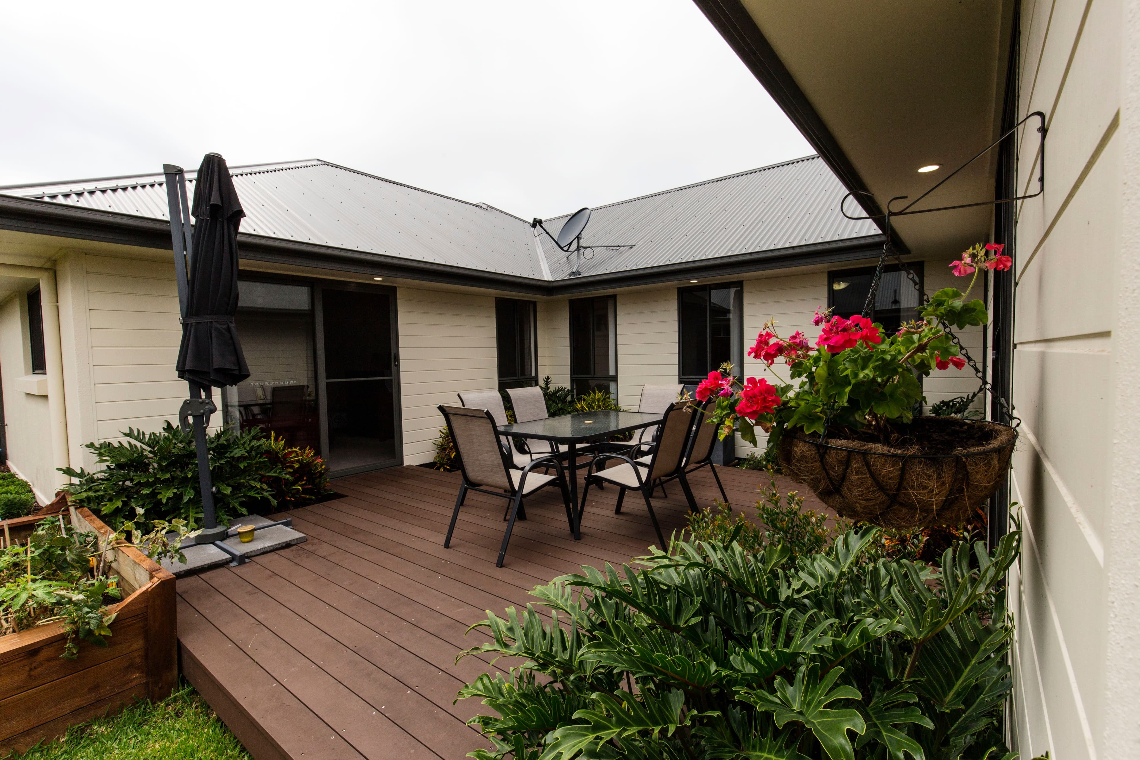 19 Leeward Circuit, Tea Gardens - Thumbnail 2