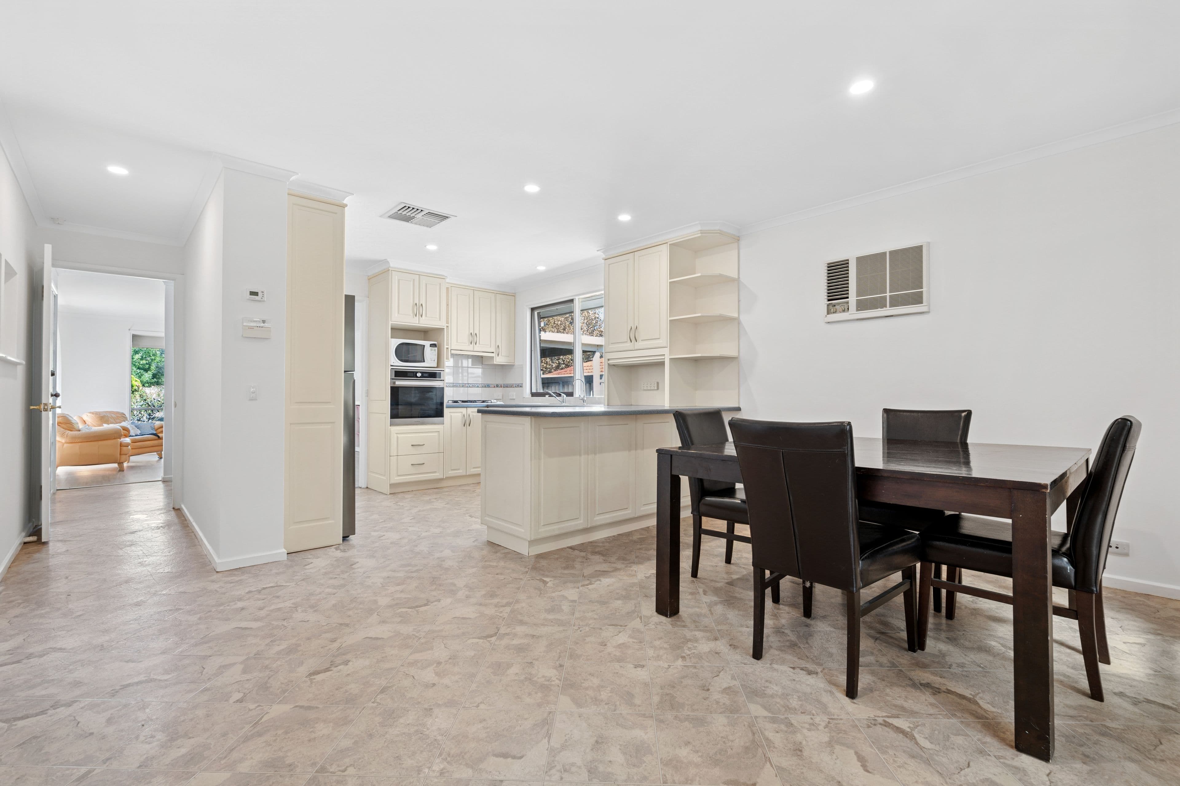 10 Tyson Avenue, Trott Park SA 5158, Trott Park - Thumbnail 8