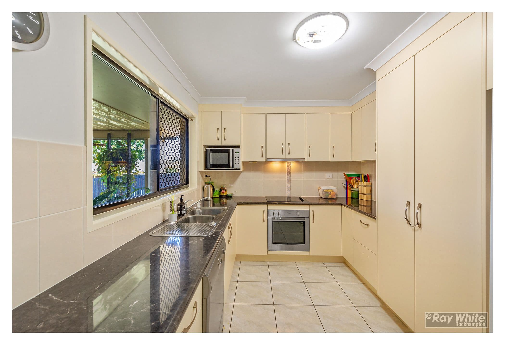 20 Kerrie Meares Crescent, Gracemere QLD 4702, Gracemere - Thumbnail 4