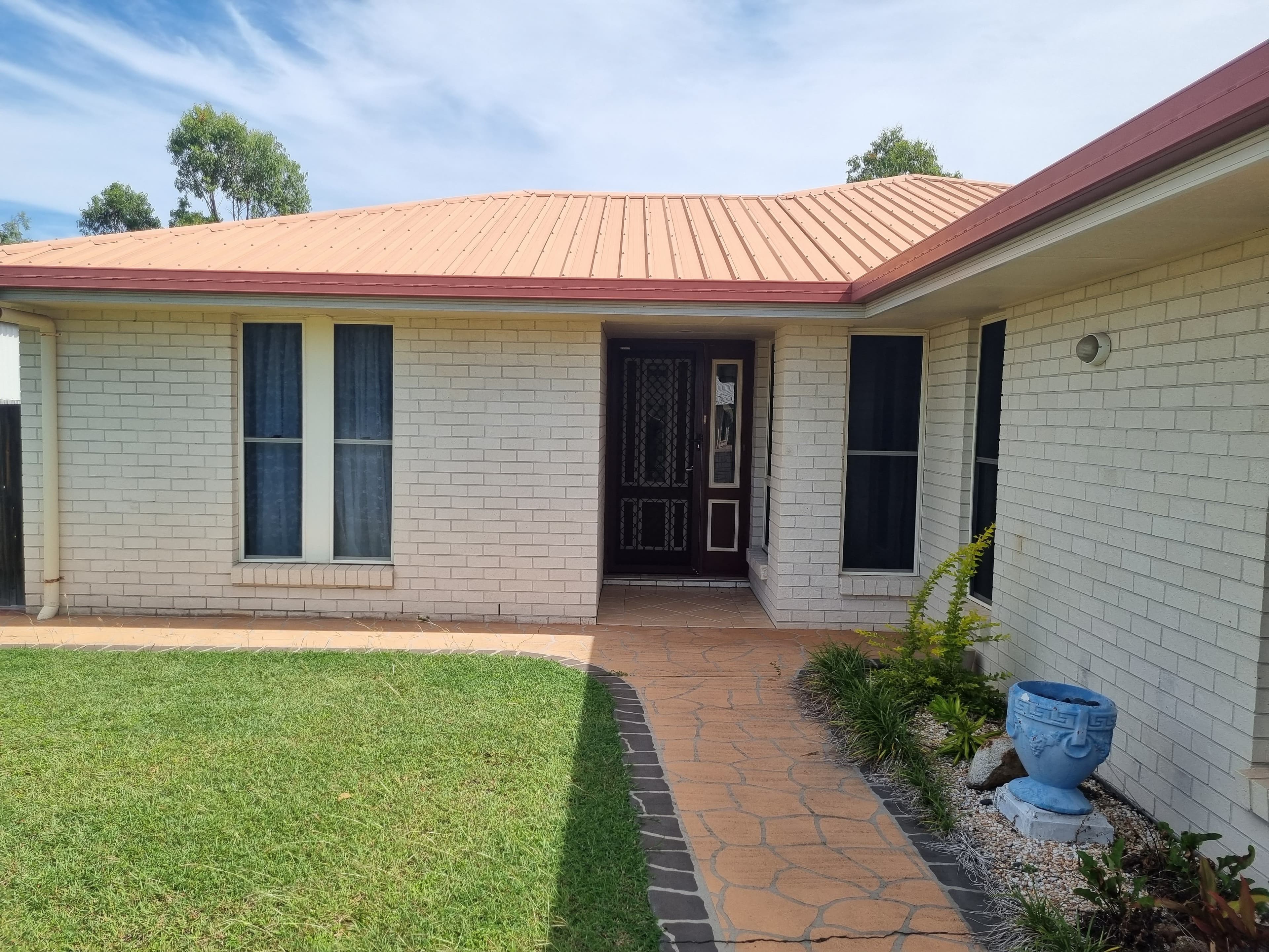 26 Golf View Drive, Boyne Island QLD 4680, Boyne Island - Thumbnail 2