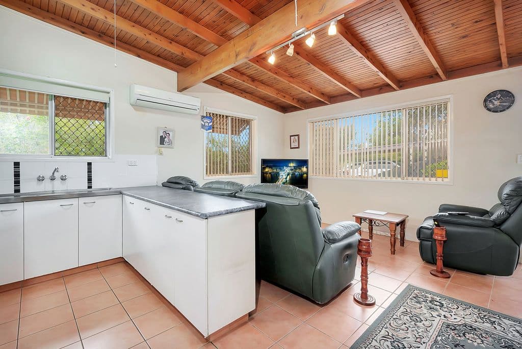 8 Gibson Street, Wilsonton QLD 4350, Wilsonton - Thumbnail 3