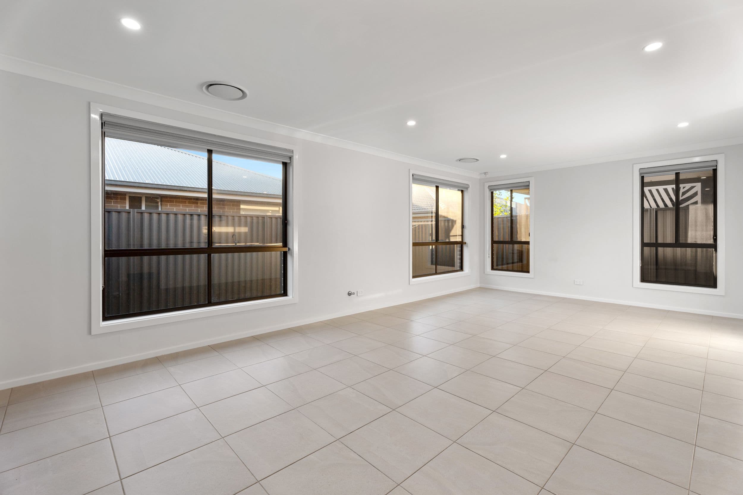131 Armoury Road, JORDAN SPRINGS NSW 2747, Jordan Springs - Thumbnail 4