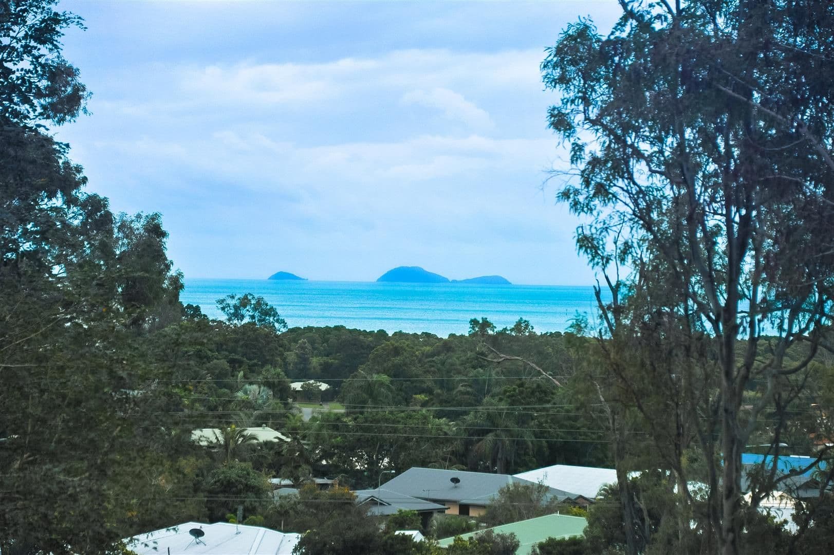 13 Wills Court, CANNONVALE QLD 4802, Cannonvale - Thumbnail 2
