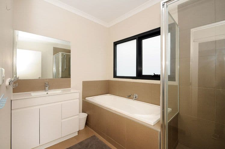 6 Fairfield Street, Cranbourne VIC 3977, Cranbourne - Thumbnail 3
