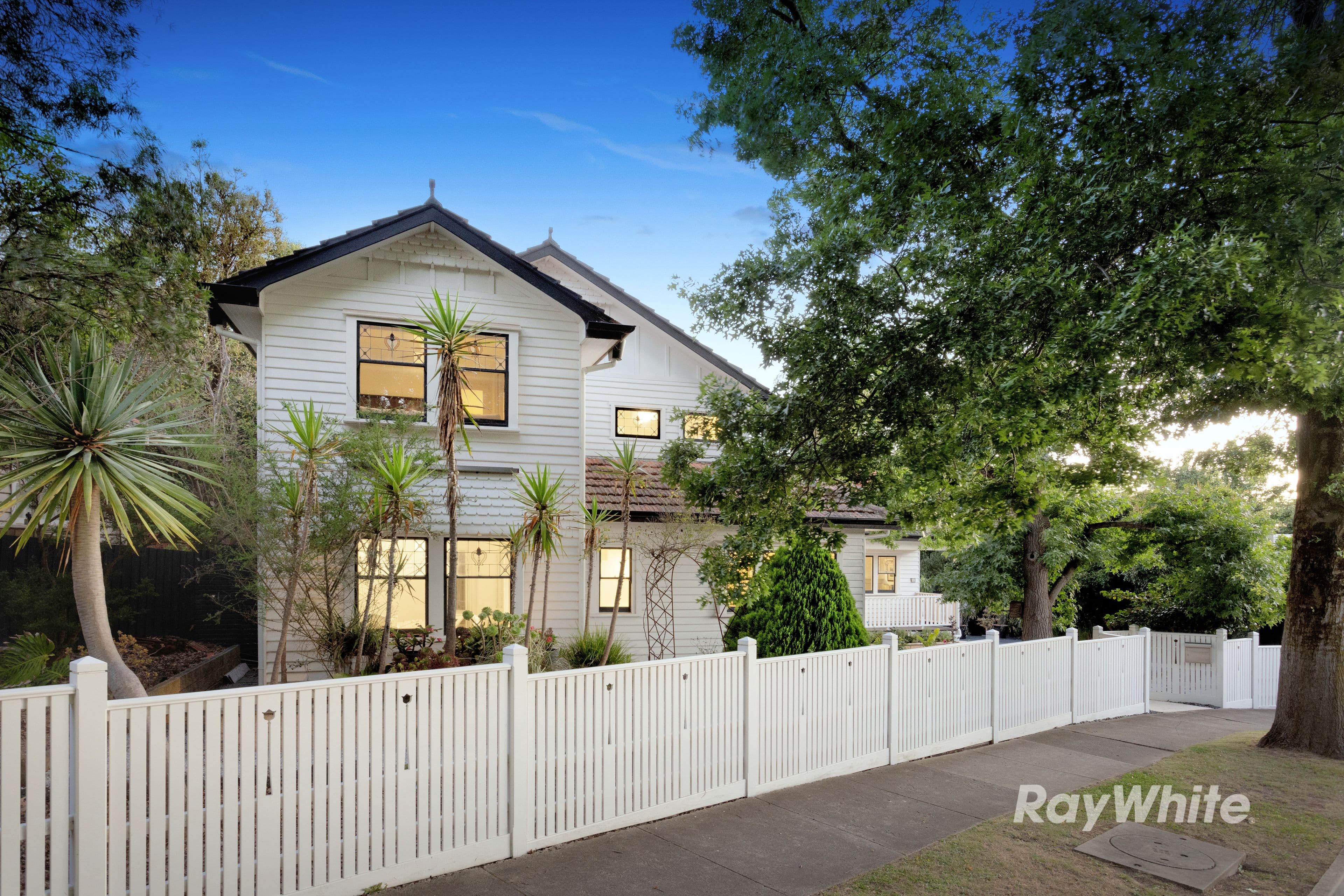 2 Milton Crescent, Box Hill South VIC 3128, Box Hill South - Image 1