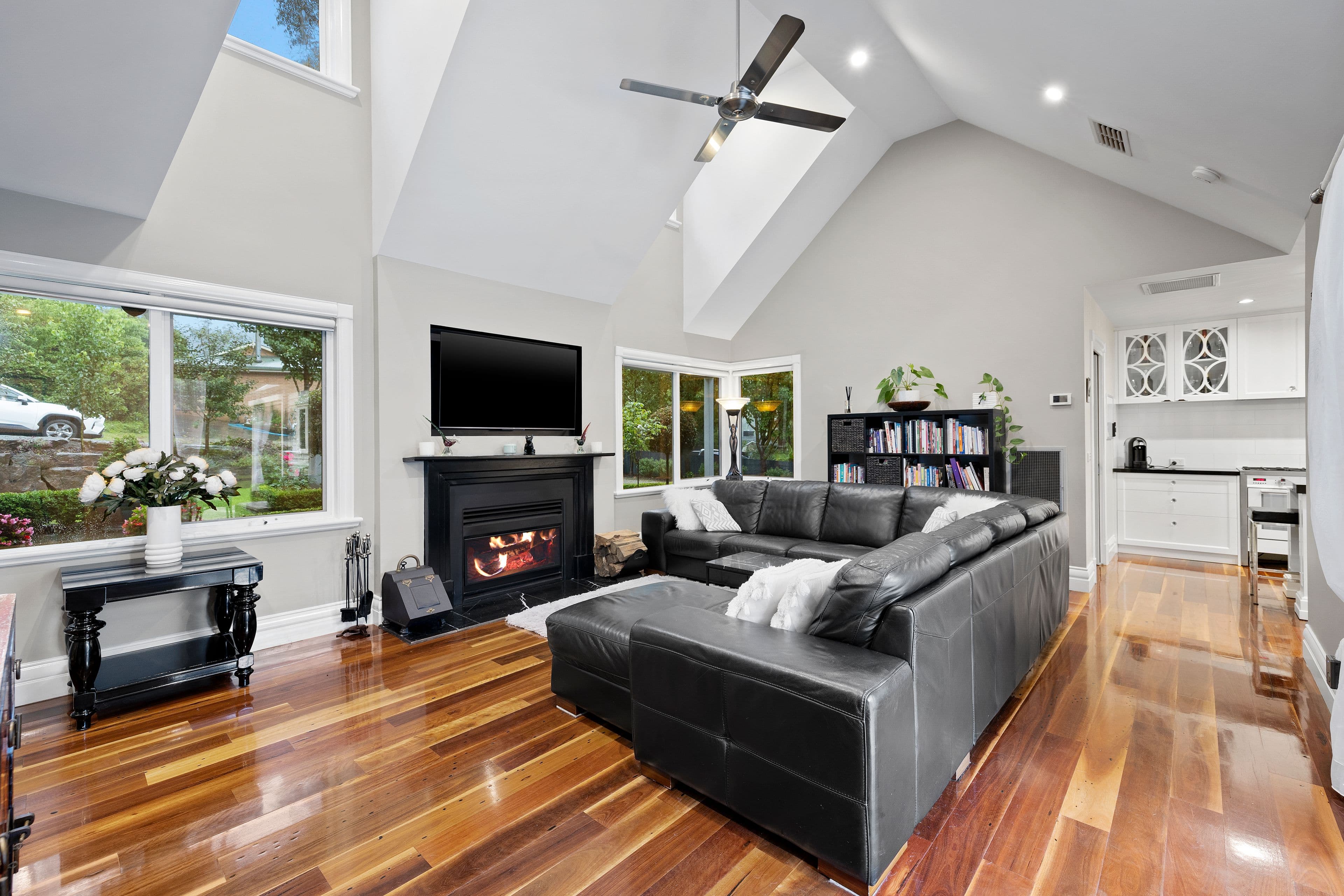 11 Bowen Avenue, The Basin VIC 3154, The Basin - Thumbnail 2