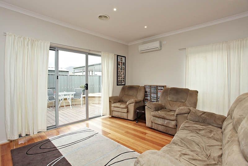 22 Paisley Crescent, MERNDA VIC 3754, Mernda - Thumbnail 4