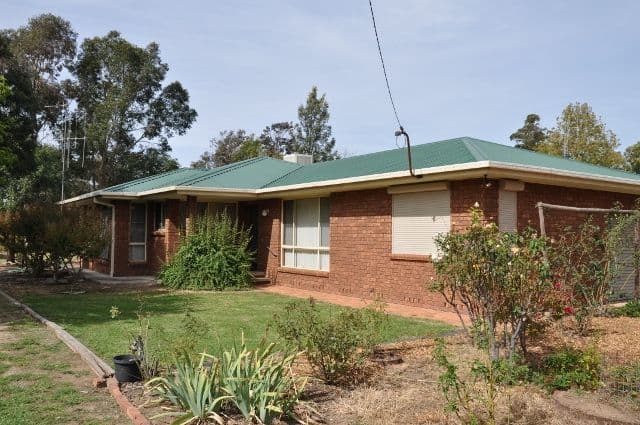 34 Aurora Street, Eugowra - Image 1
