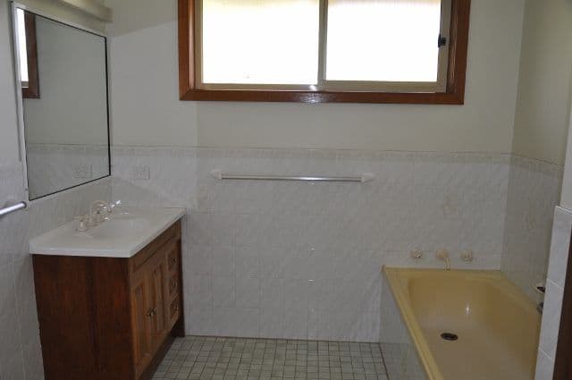 34 Aurora Street, Eugowra - Thumbnail 6