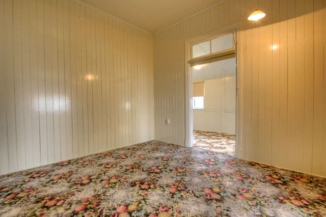 115 Woodend Road, WOODEND QLD 4305, Woodend - Thumbnail 7