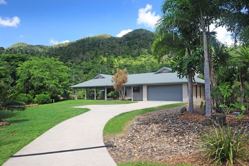 73 Stanley Drive, CANNONVALE QLD 4802, Cannonvale - Image 1