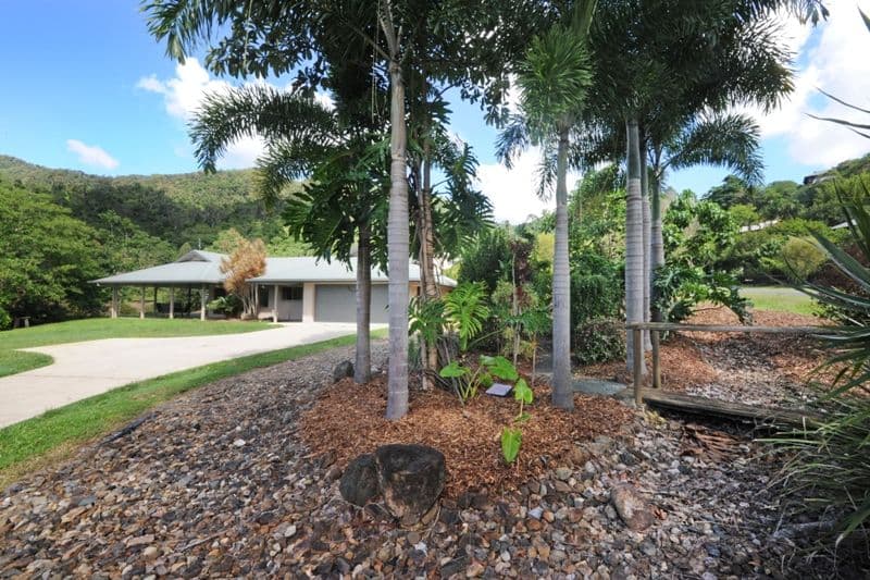 73 Stanley Drive, CANNONVALE QLD 4802, Cannonvale - Thumbnail 3