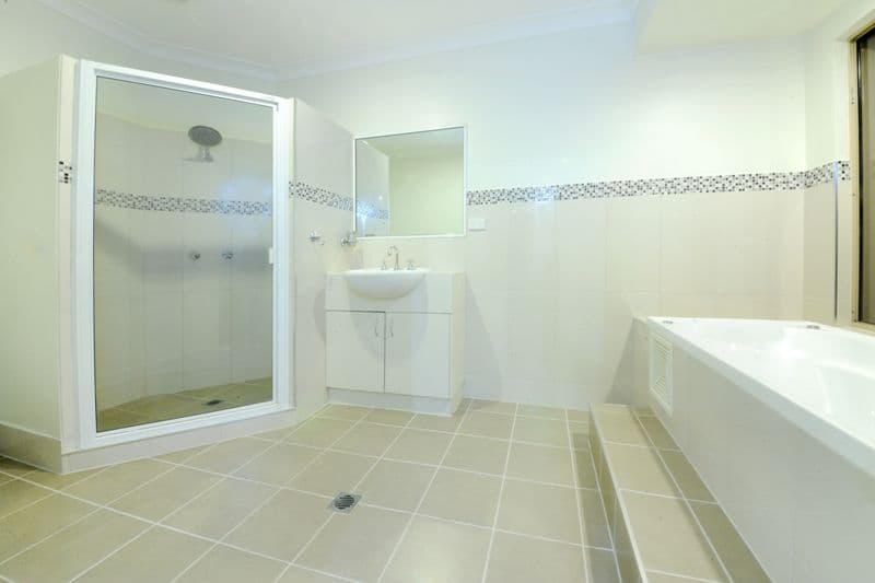 73 Stanley Drive, CANNONVALE QLD 4802, Cannonvale - Thumbnail 4